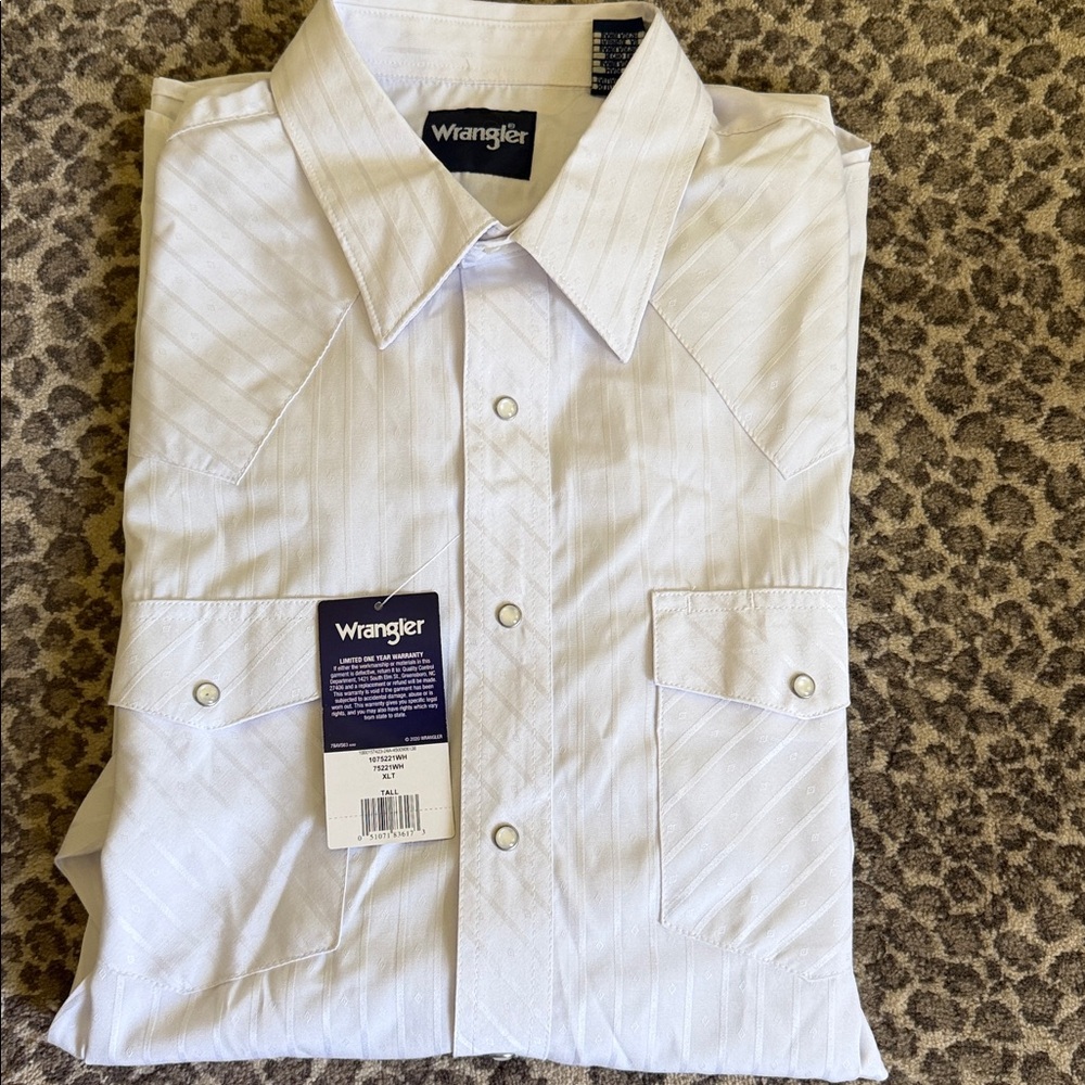 Wrangler White Long-Sleeve Button-Down Shirt size XL Tall - NEW W/ Tags! LOOK!